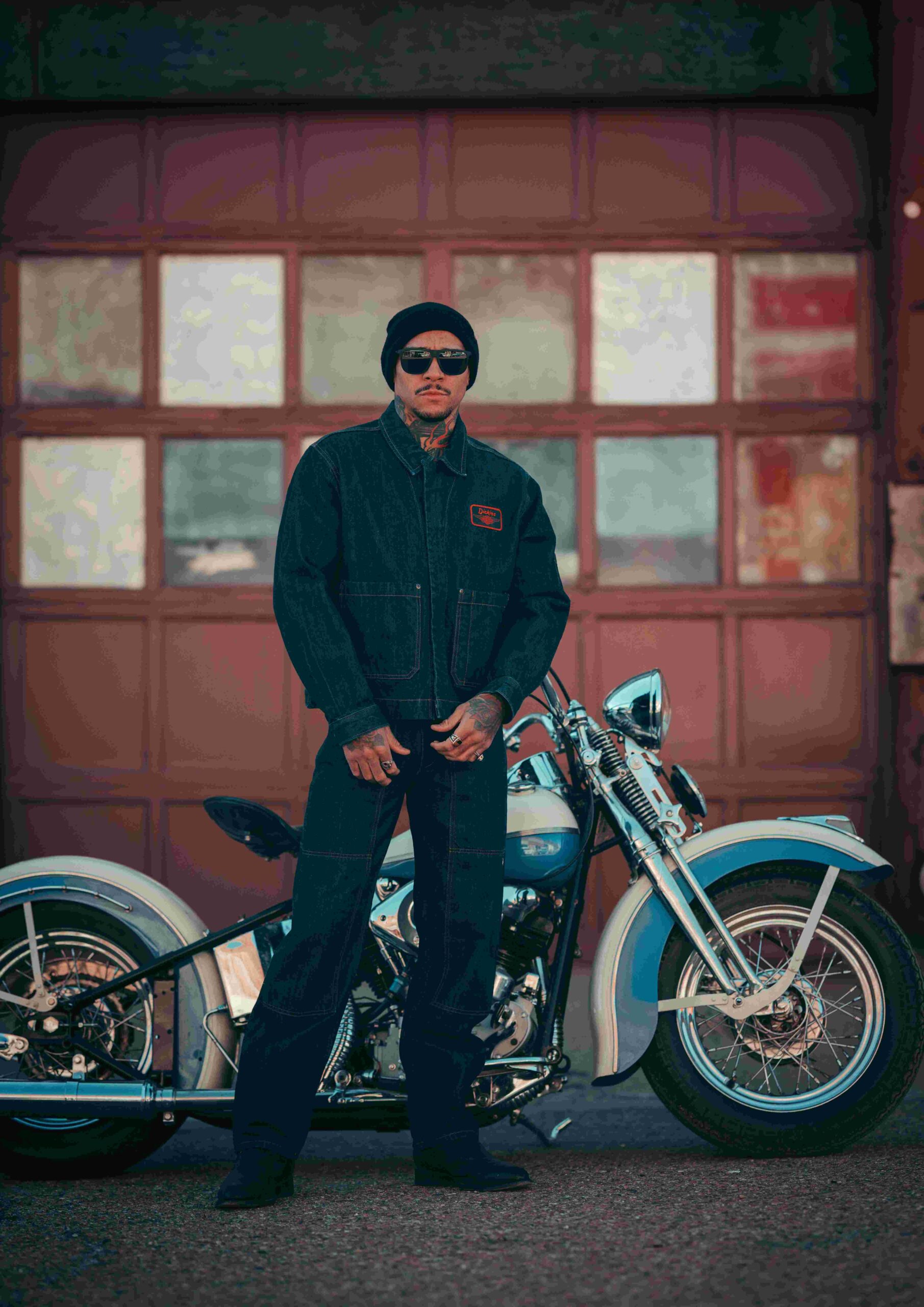 Dickies® x Harley-Davidson® กลับมาอีกครั้งกับคอลเลกชัน “Built to Outlast” คอลเลกชันลิมิเต็ดเอดิชันครั้งที่ 2 นี้ ถ่ายทอดจิตวิญญาณของผู้ที่กล้ากำหนดสไตล์ของตัวเองและโดดเด่นชัดเจนในทุกเส้นทาง